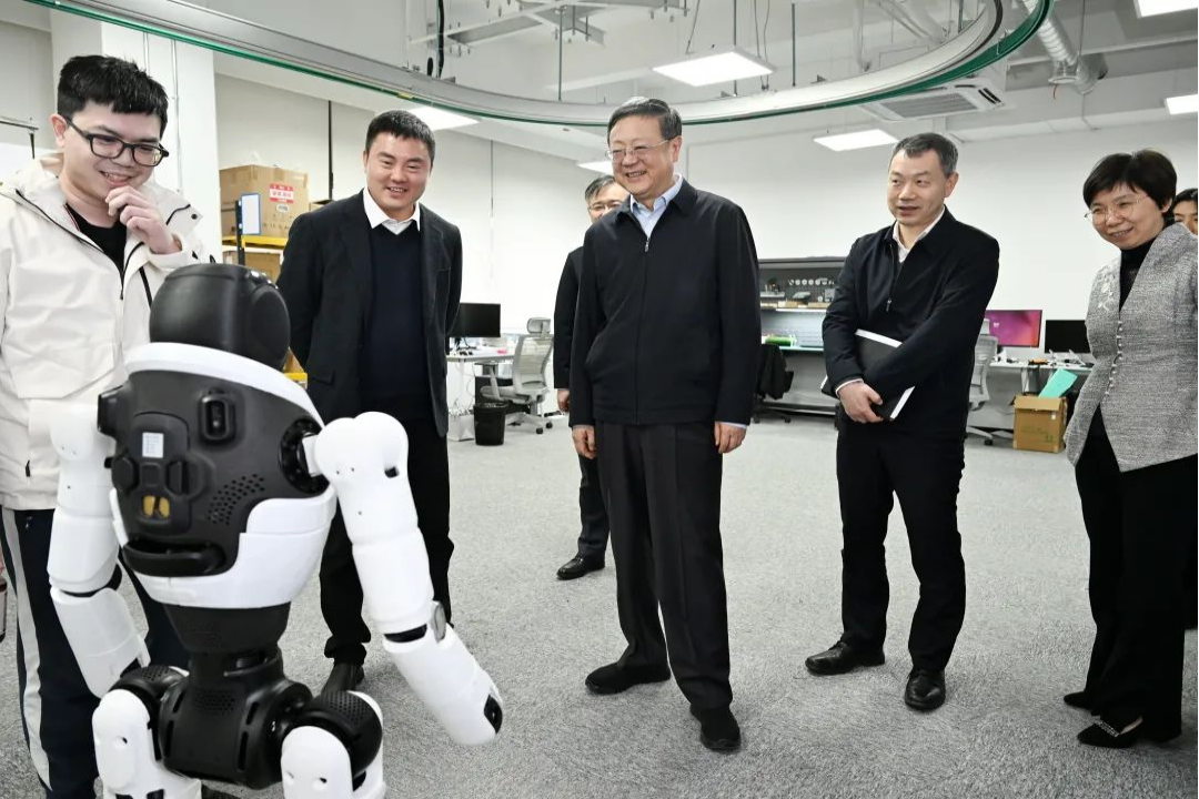 上海市委書記陳吉寧專題調(diào)研bbin寶盈機(jī)器人