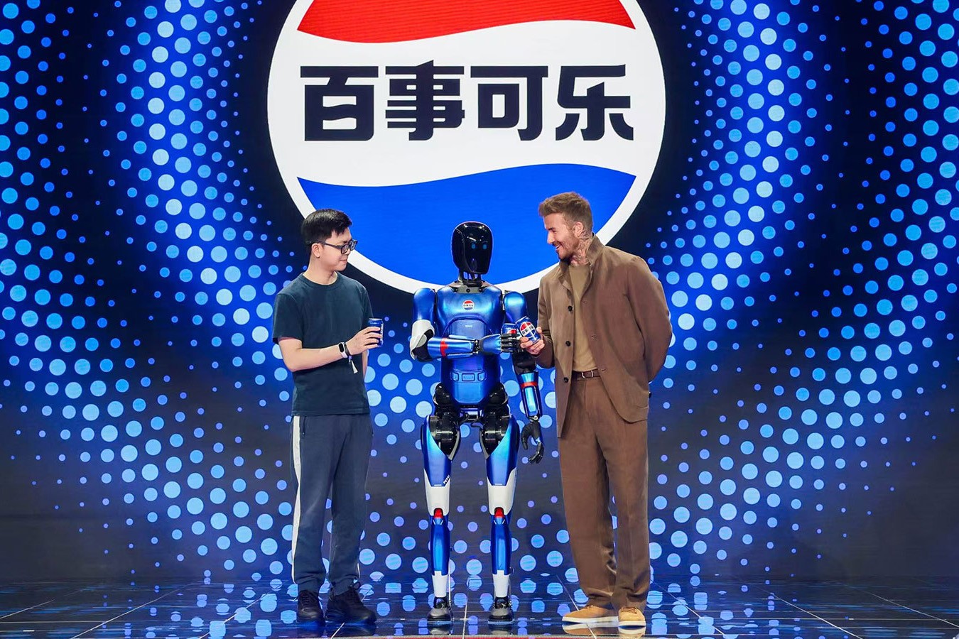 bbin寶盈機器人攜手百事中國共創“百事藍寶” 共燃渴望新章